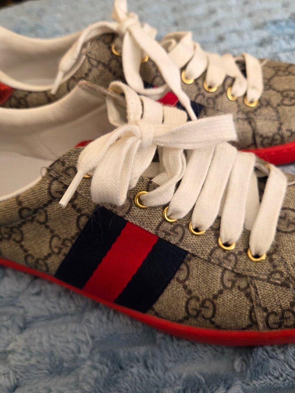 Mens Gucci Ace GG Supreme shoes size 9